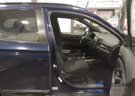 2018 Mitsubishi Outlander Le z USA, uszkodzony, nr VIN JA4AZ3A31JZ046478